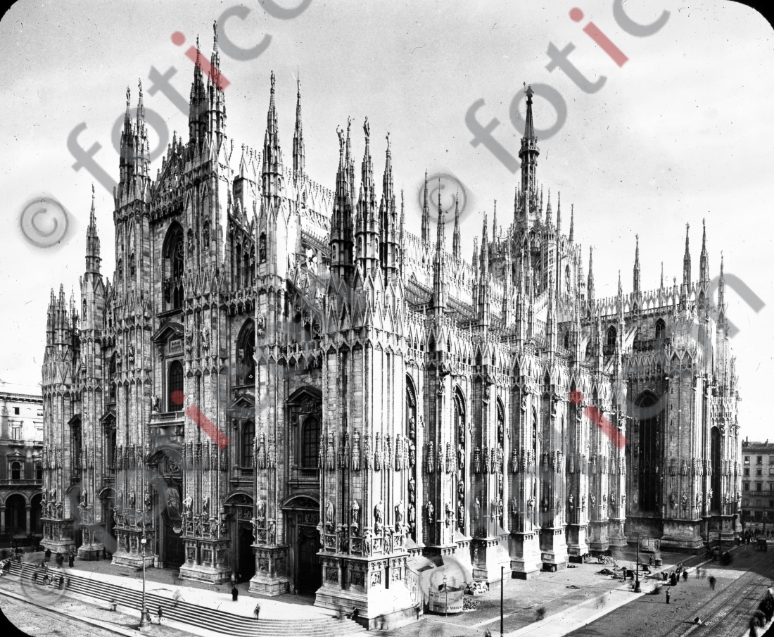 Mailänder Dom | Milan Cathedral - Foto foticon-simon-147-003-sw.jpg | foticon.de - Bilddatenbank für Motive aus Geschichte und Kultur